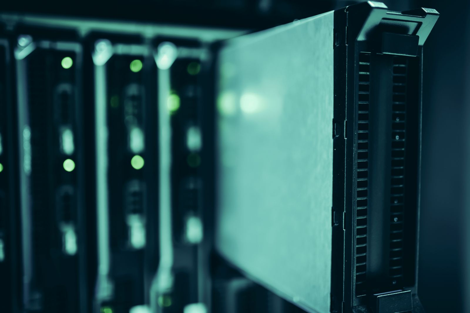 Servidores e equipamentos de rede em data center