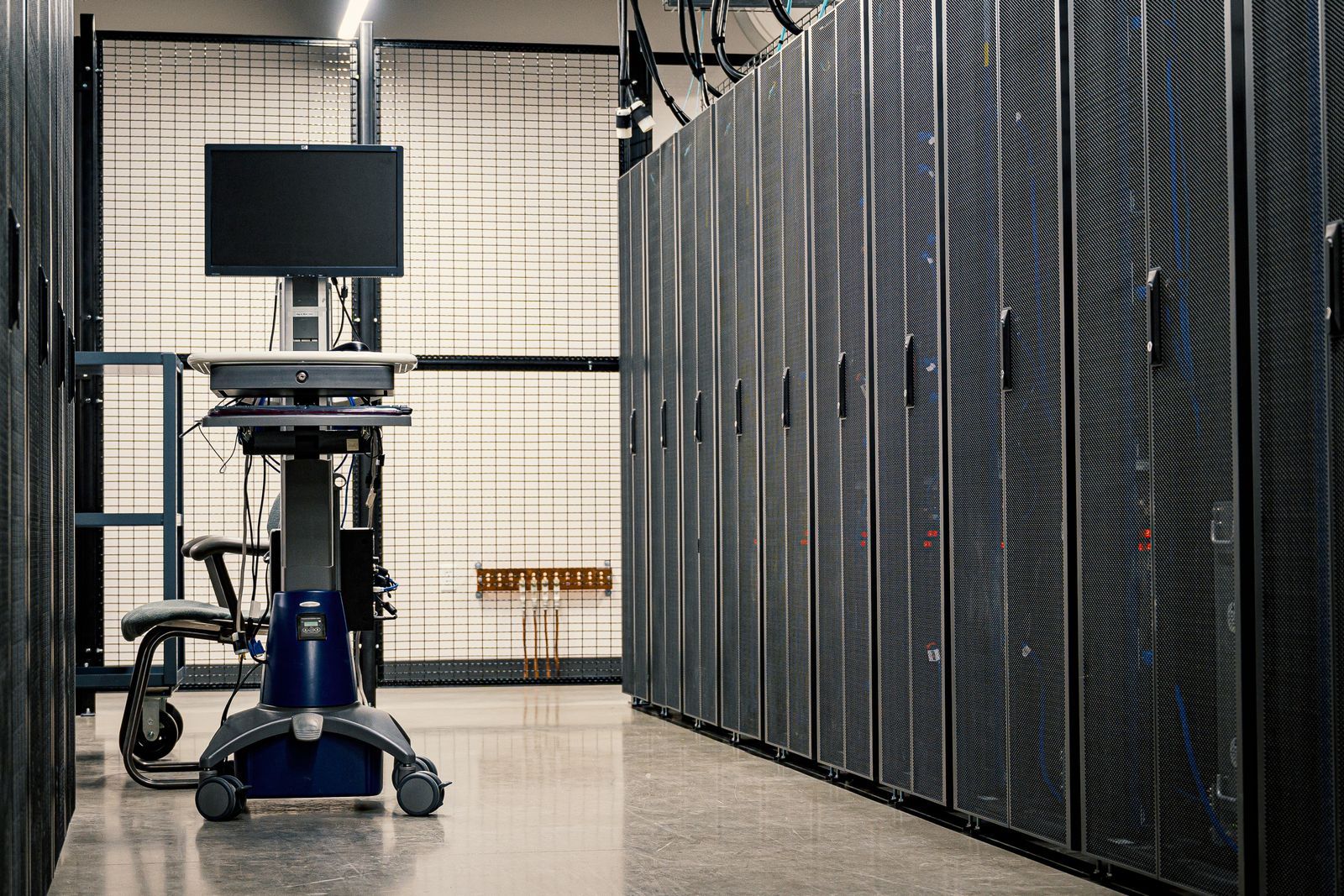 Servidores e equipamentos de rede em data center